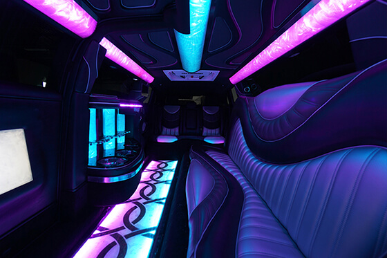 ¨Party buses with neon lights